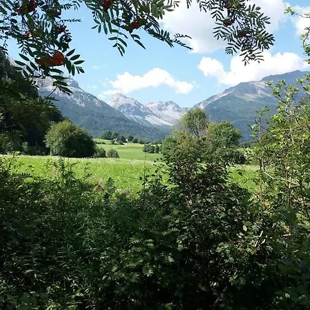 - La Roesa Apartment *