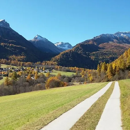 - La Roesa 산타 마리아 발 뮈슈테르