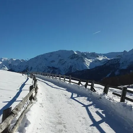 - La Roesa 산타 마리아 발 뮈슈테르