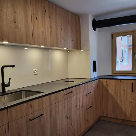 - La Roesa 산타 마리아 발 뮈슈테르